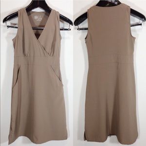 Sleeveless Lola dress.